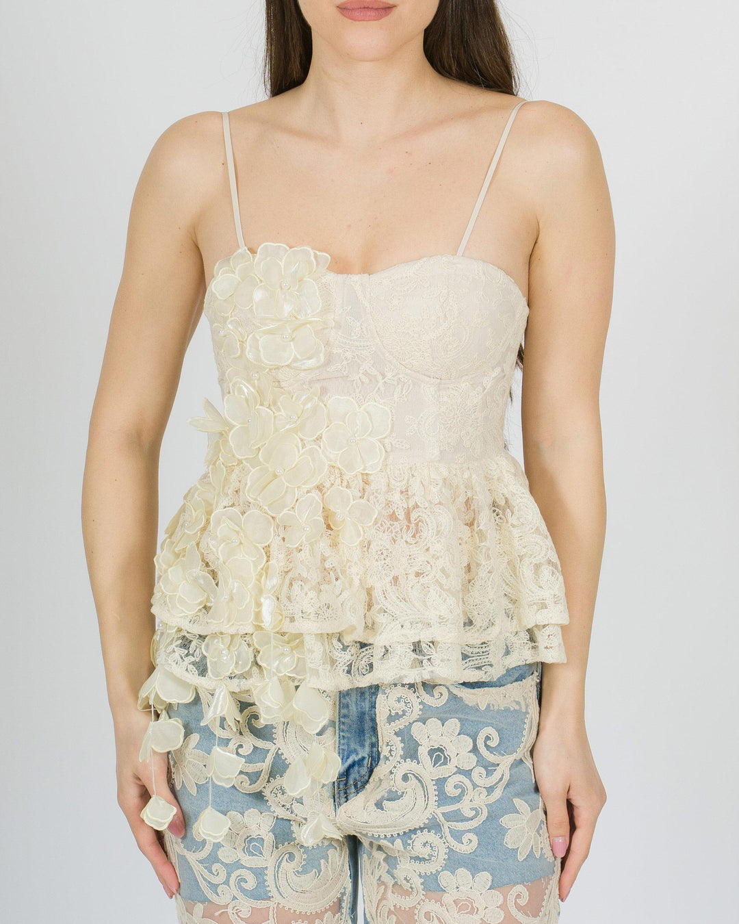 Bustier Amosa ecrù in pizzo con coppe e fiori decorativi 