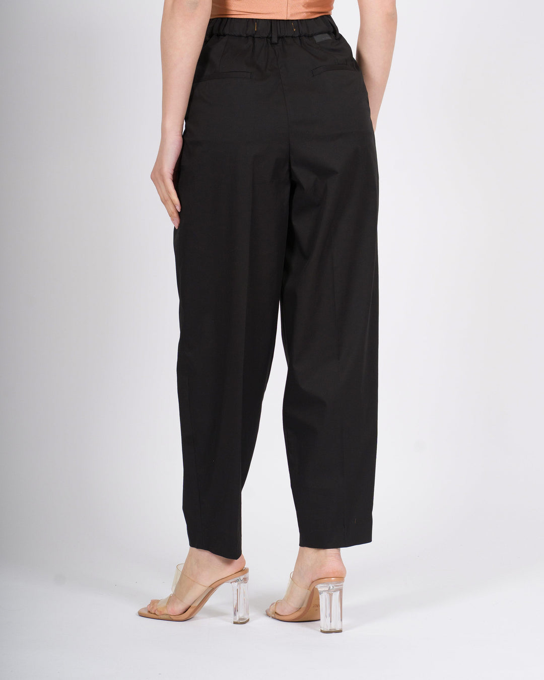 Pantalone bonheur nero  in cotone popeline con pence 