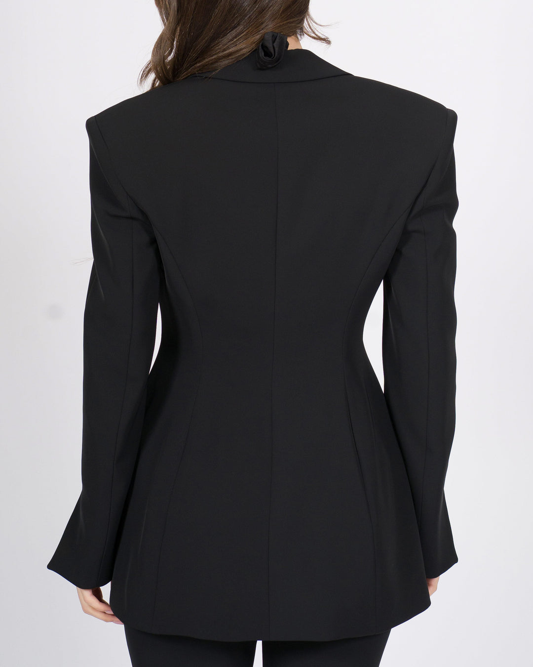 Giacca Silence nera slim fit con rever a lancia. 