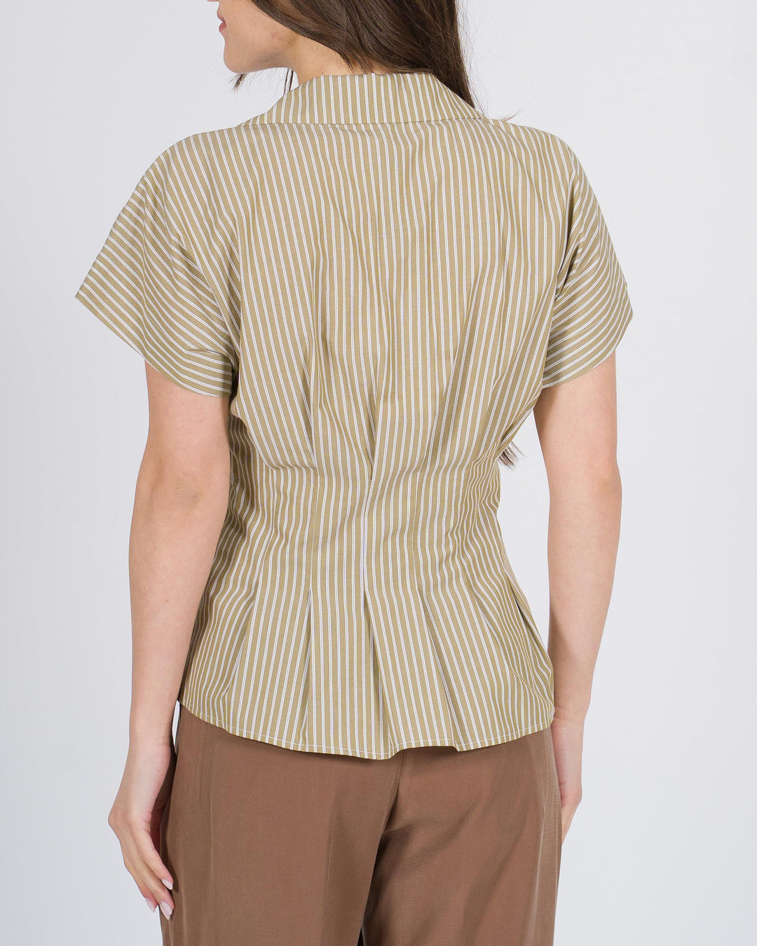 Camicia aderente a righe oliva 