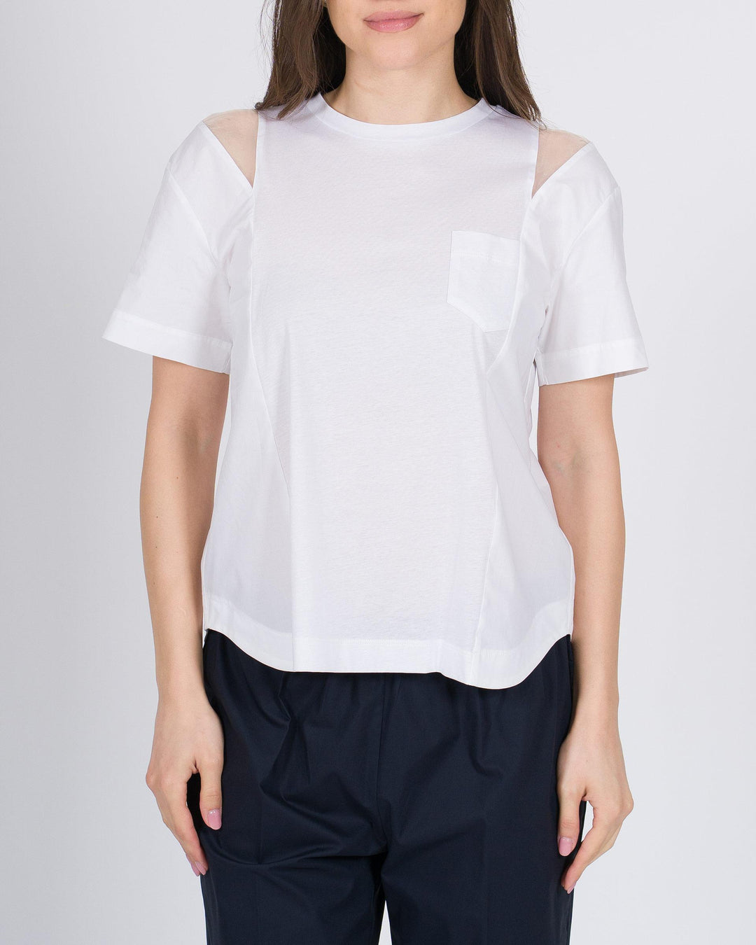 T-shirt Meimeij bianca con dettaglio spicchi in organza sulle spalle 