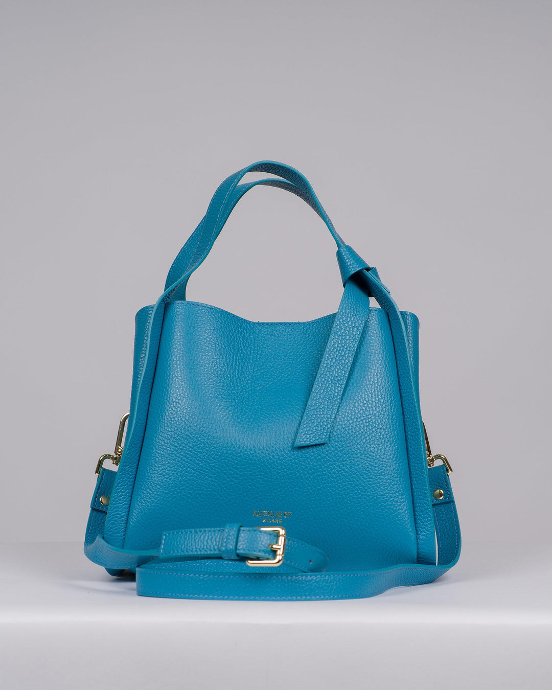 BORSA AVENUE AZZURRA MODELLO GISELA 