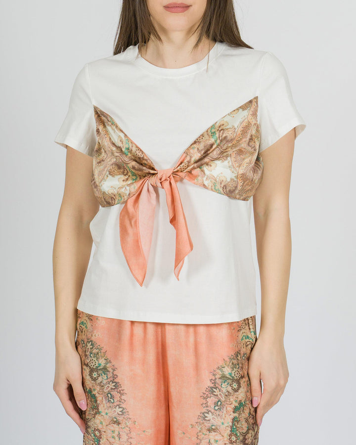 T-shirt bianca Amosa in cotone con foulard fantasia 