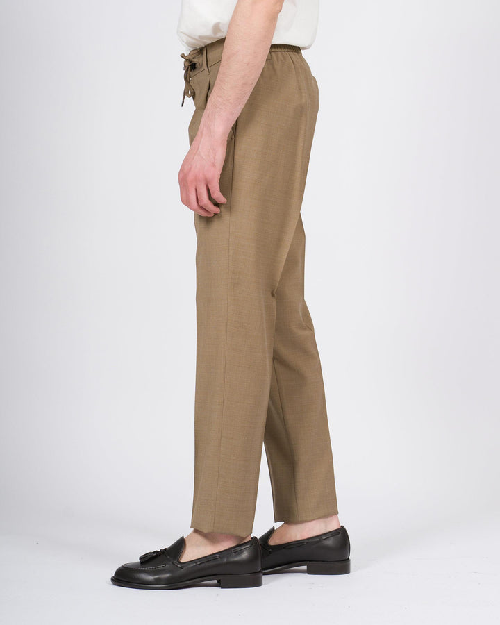 Pantalone Berwich Spaggia beige con pence ed elastico 