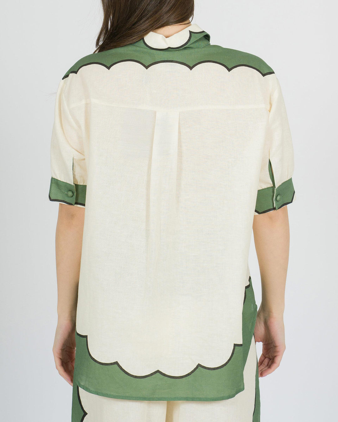 Camicia amosa in lino panna con stampa verde 