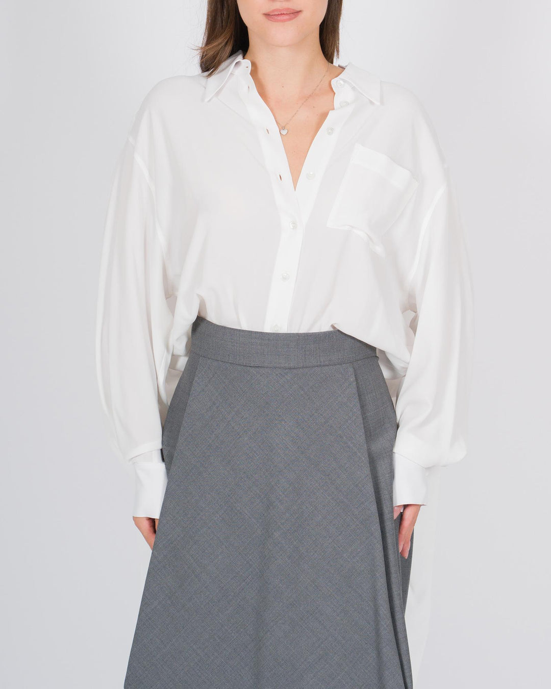 Camicia in seta con dettagli sartoriali bianca 