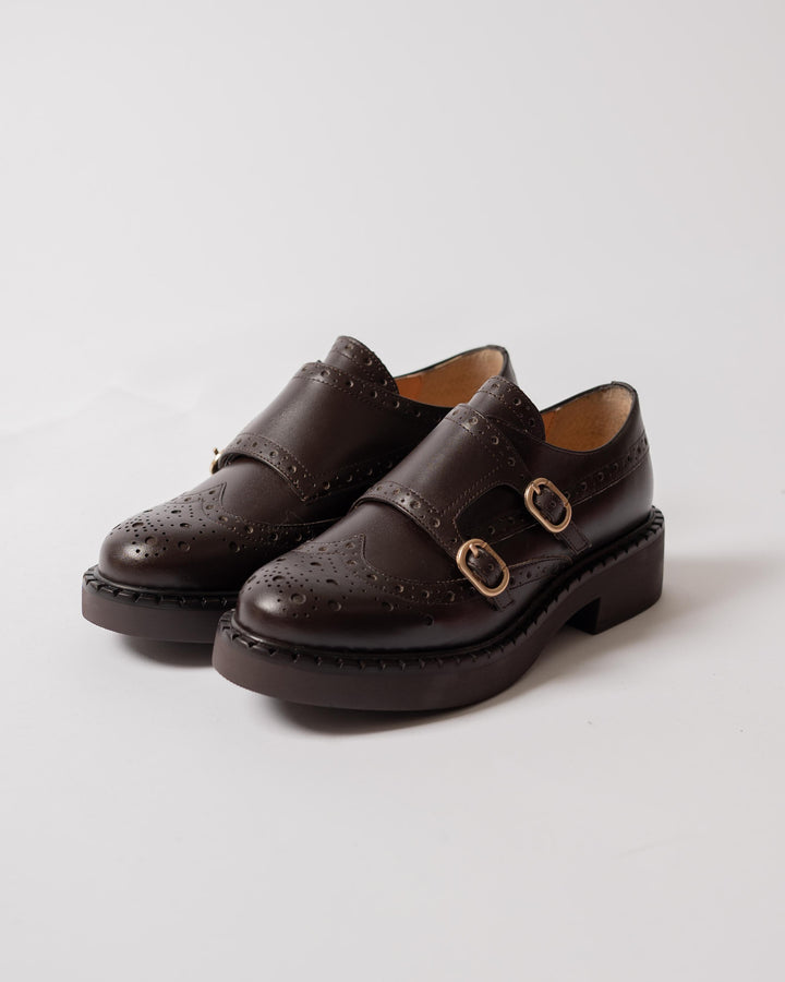 Scarpe in pelle con cinturini marrone 