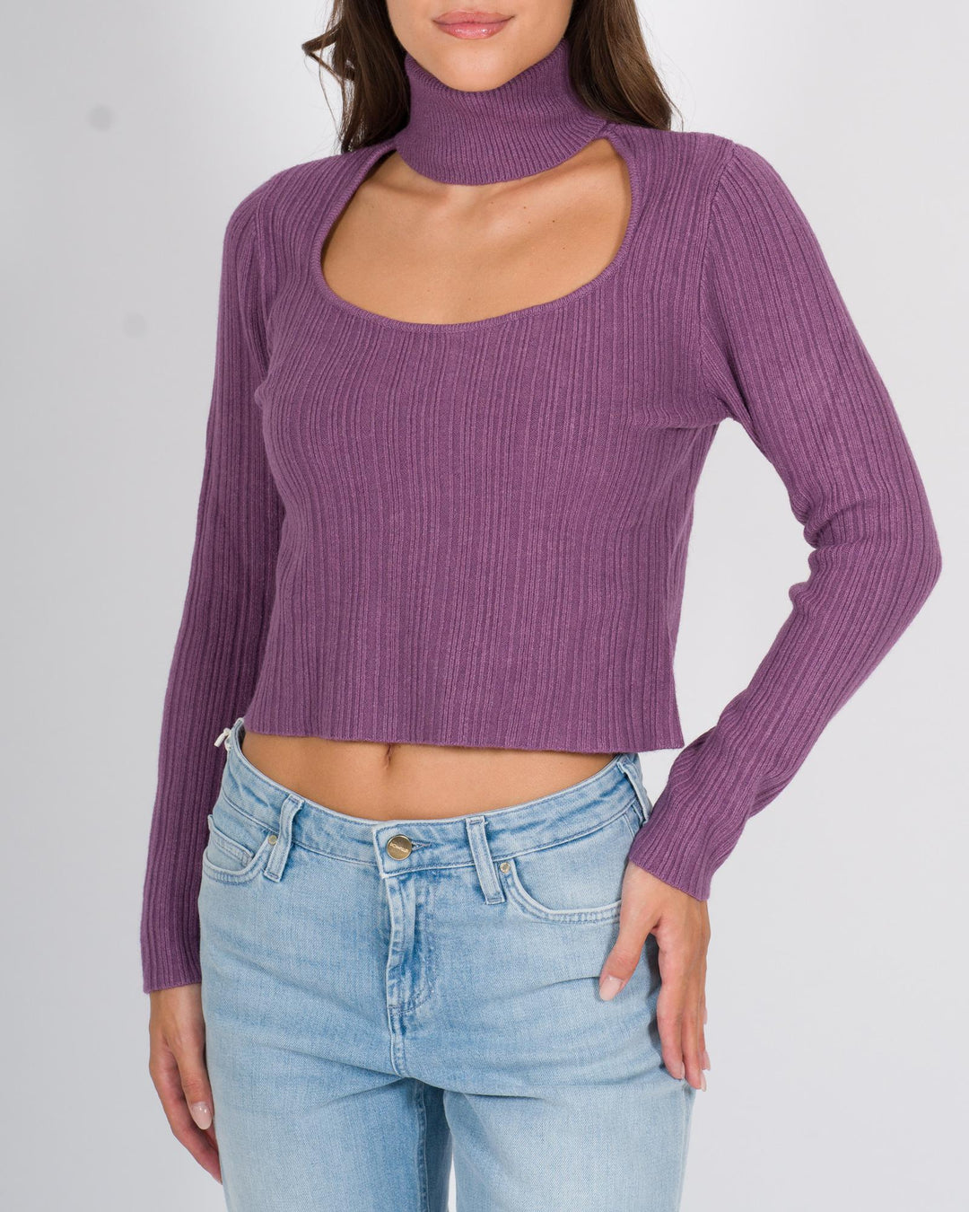 Maglia con scollatura melanzana 