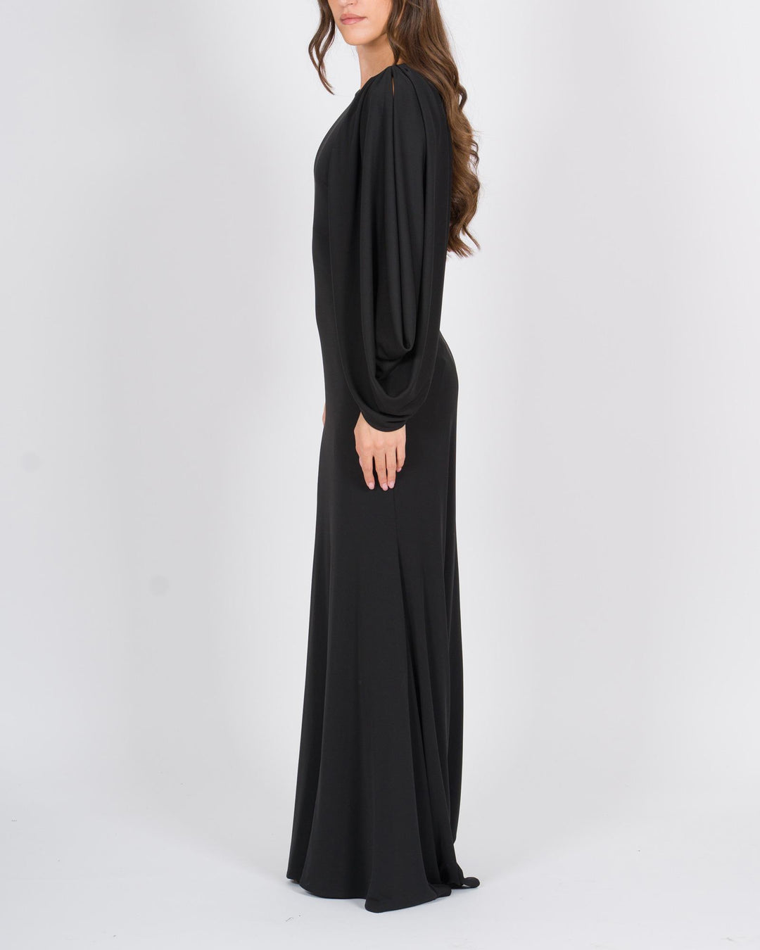 Abito lungo nero in tessuto cadente con scollatura nero 