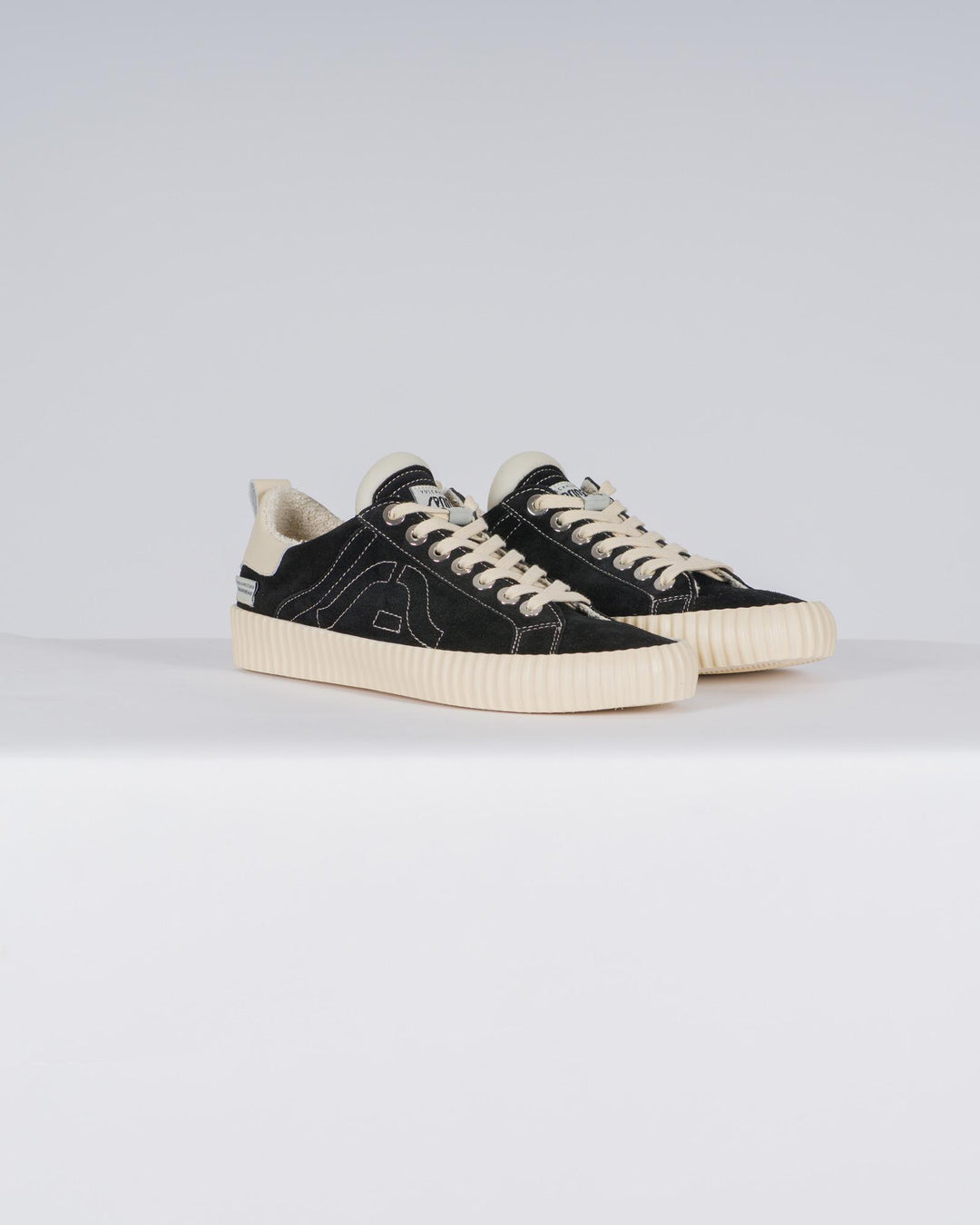 Wavy Suede Black<BR/> 