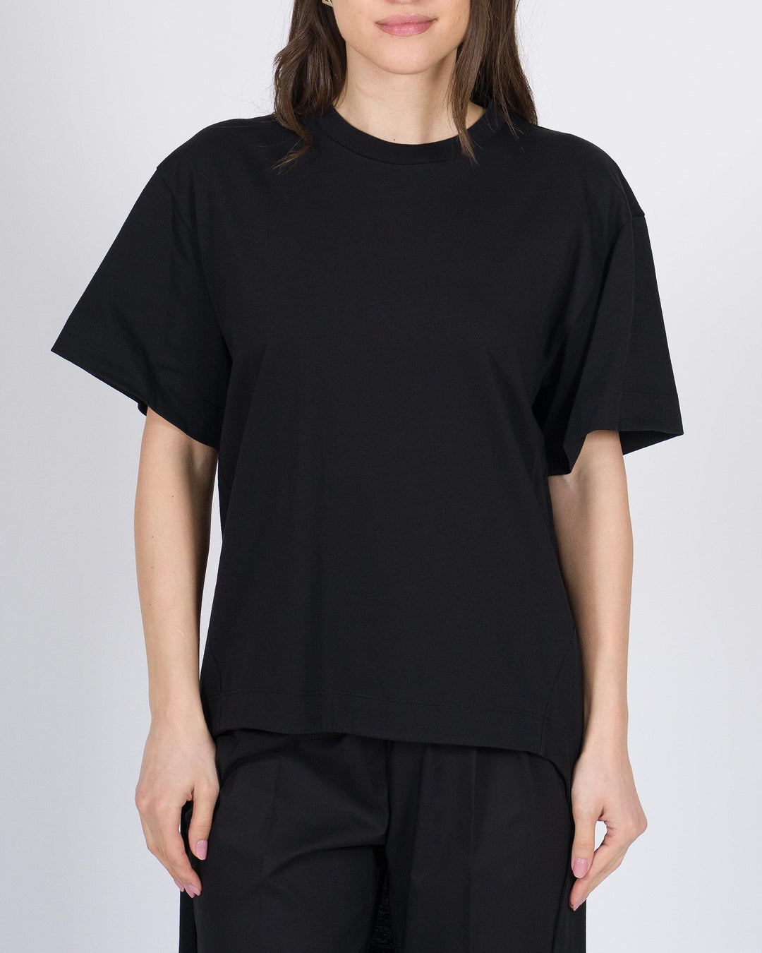 T-Shirt nera Meimeij in Cotone con Taglio Asimmetrico 