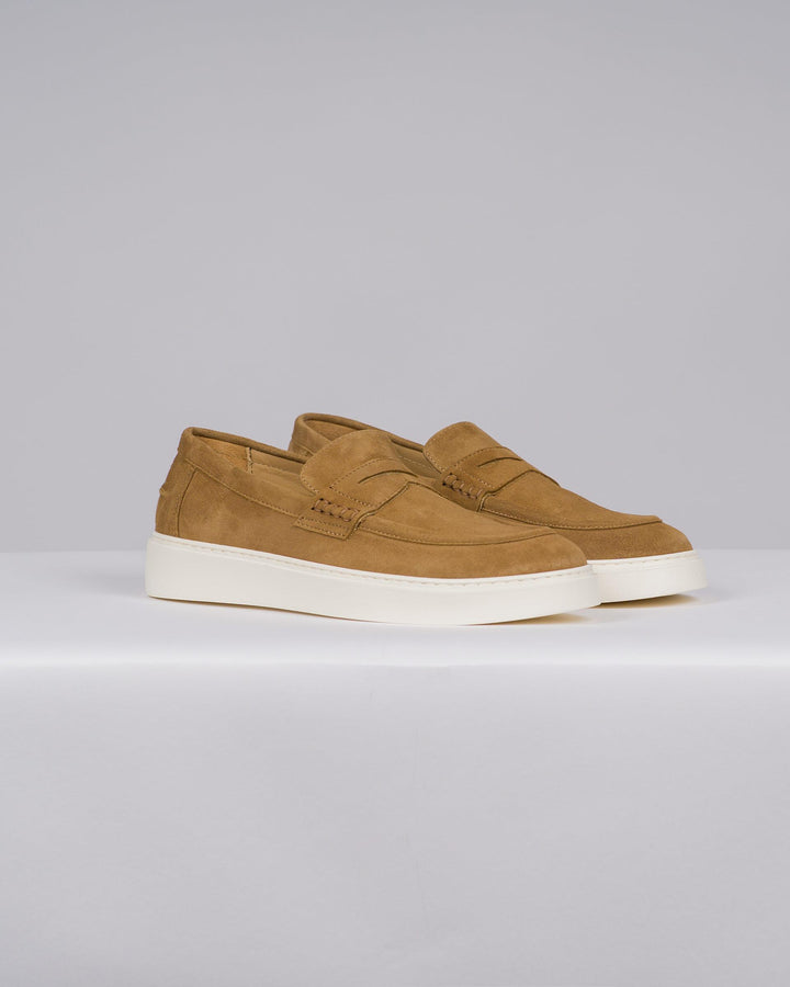 Mocassini Uomo in Suede fango con Para Bianca 