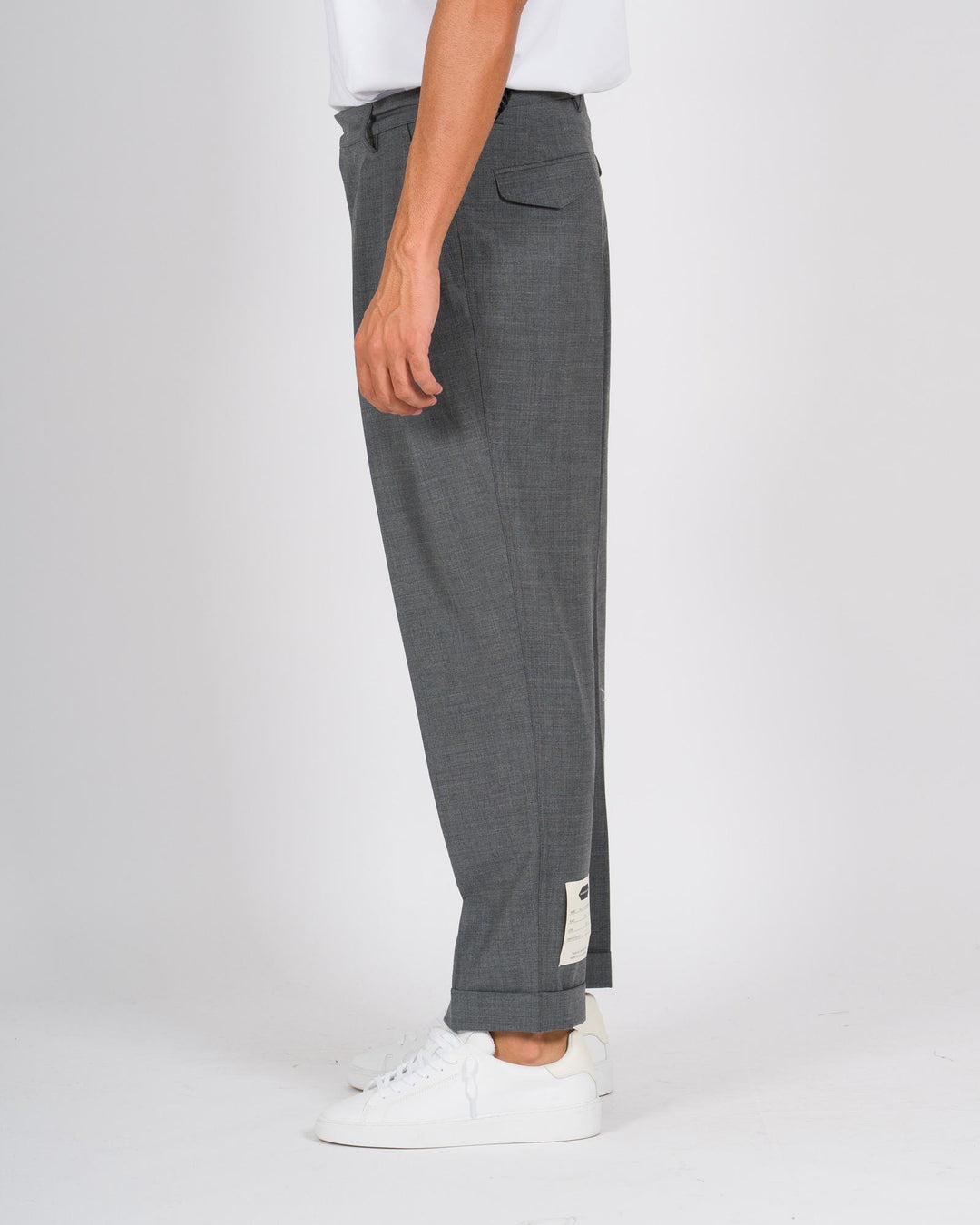 Pantalone doppia pince con risvolto grigio 