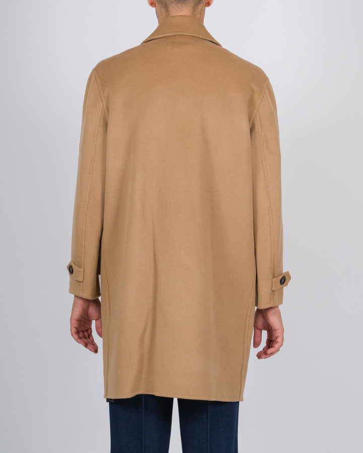 Cappotto doppiopetto in lana color cammello 