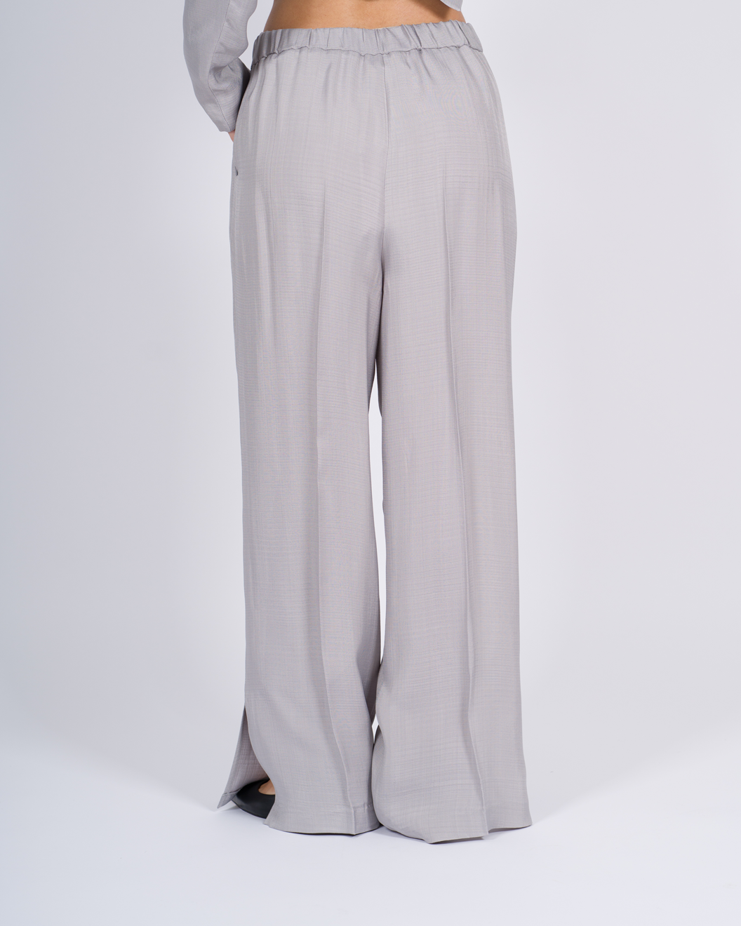 Pantalone ghiaccio con spacchi 