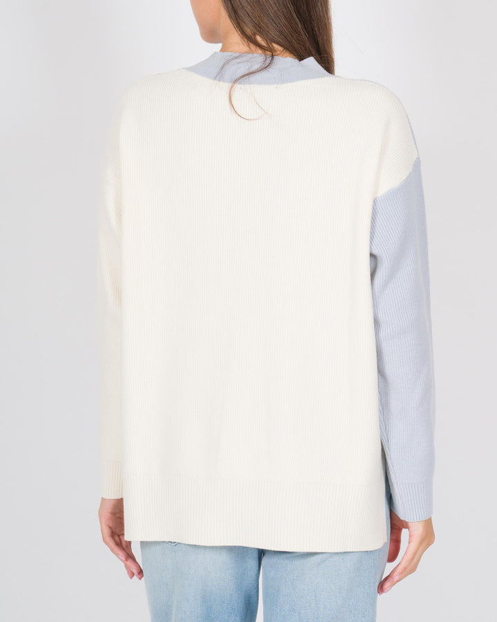 Maglia costine azzurro fango e bianco 