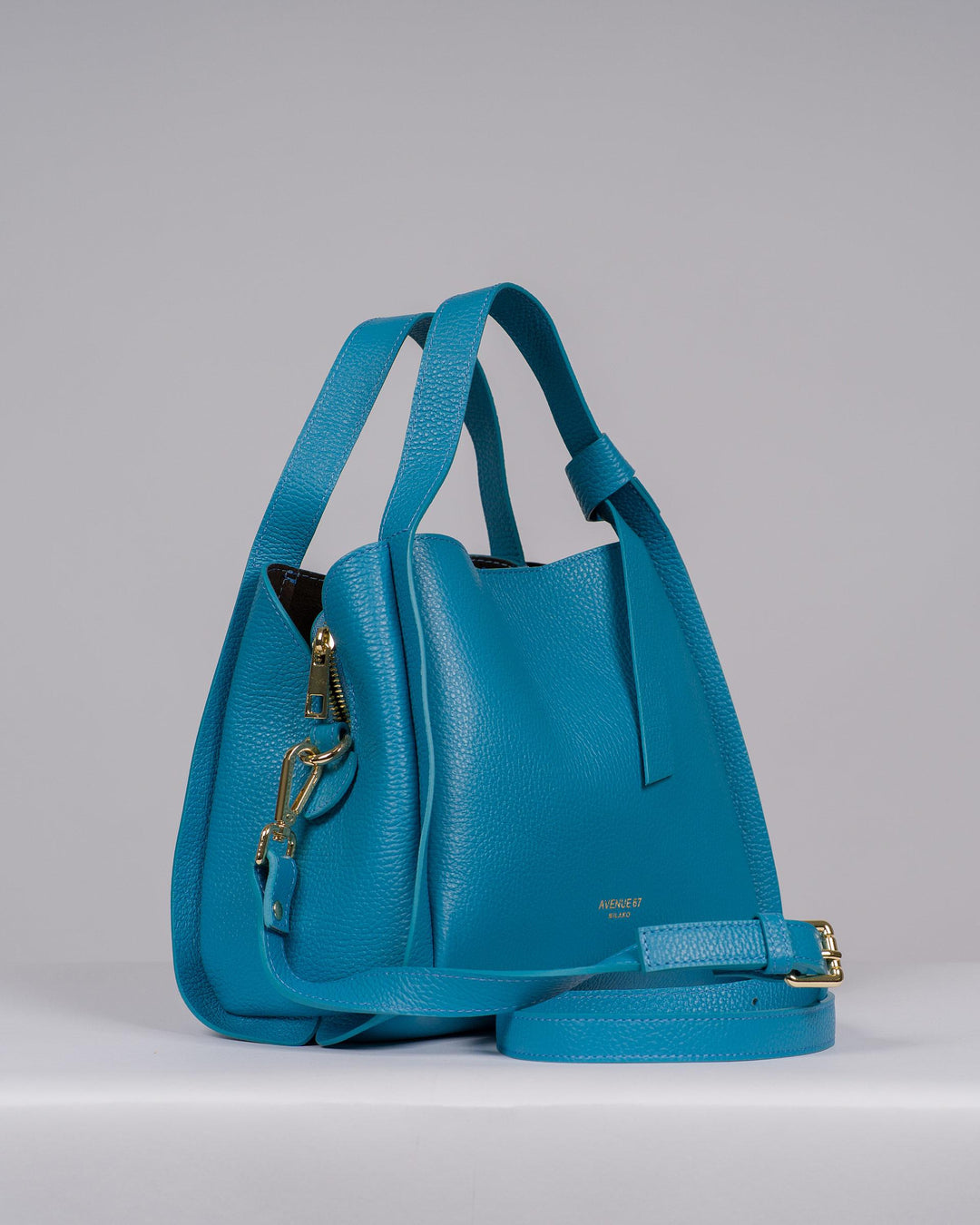 BORSA AVENUE AZZURRA MODELLO GISELA 