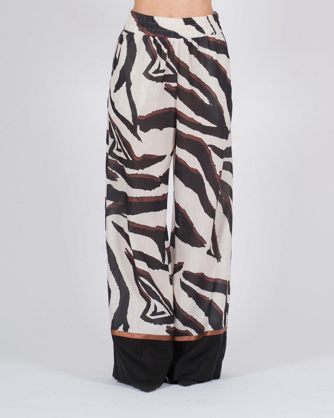 Pantaloni stampati con vita elasticizzata animalier neri 